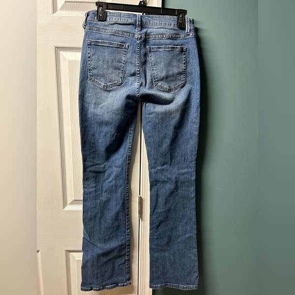 Distressed jeans - Picture 2 of 4